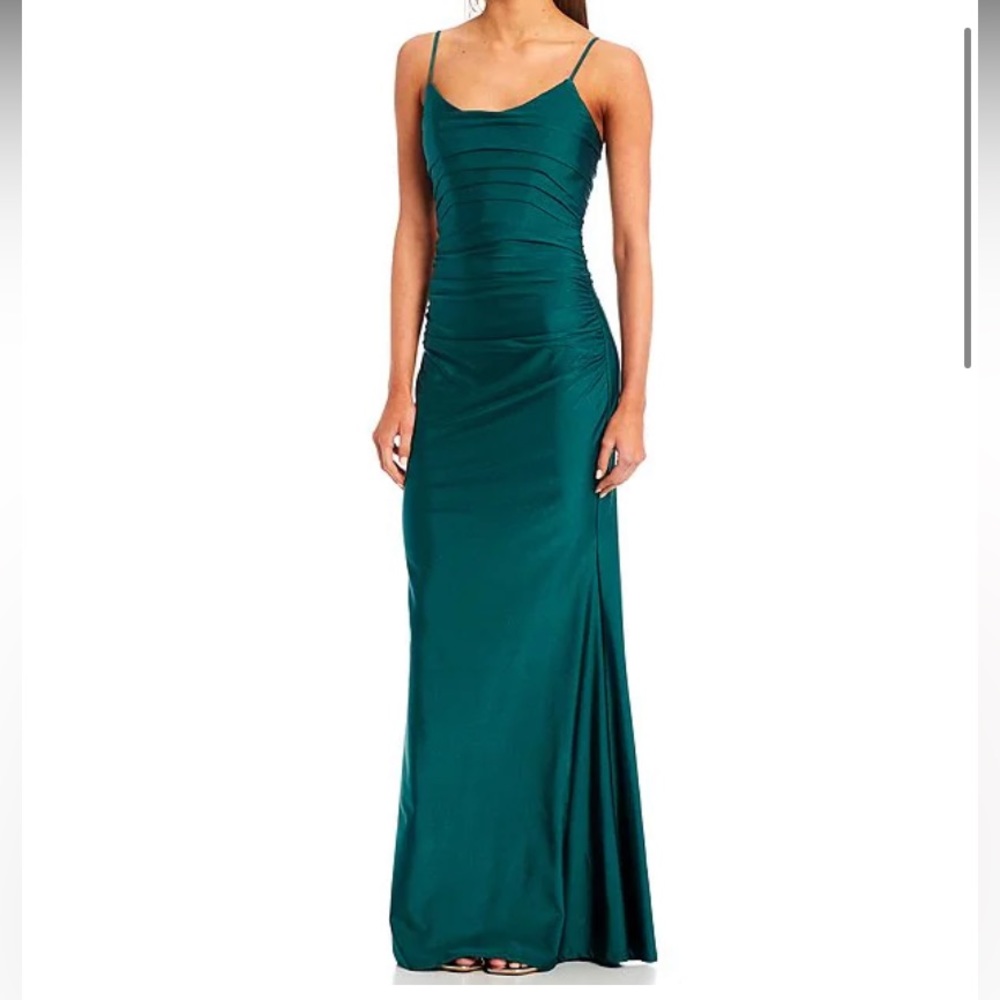 NWT Spaghetti Strap Prom Dress